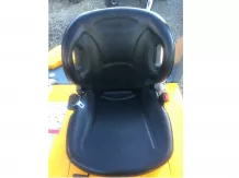 Force 154 vezetőülés biztonsági övvel