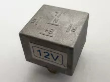 Force 435 töltést szabályzó relé