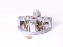 MTZ önindító kefetartó új típus