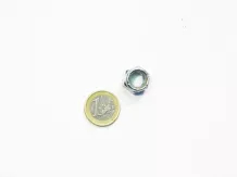 Simba anya önzárós