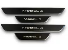 Tesla Model 3 küszöbvédő dekor, LED megvilágítással, 4 darabos készlet