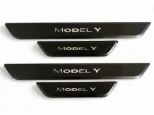 Tesla Model Y küszöbvédő dekor, LED megvilágítással, 4 darabos készlet
