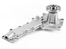 traktor vízszivattyú Kubota D1703